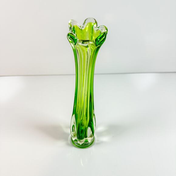 Green Sommerso Stretched Art Glass Vase 9" Ruffled Rim Mid Century - Picture 2 of 12